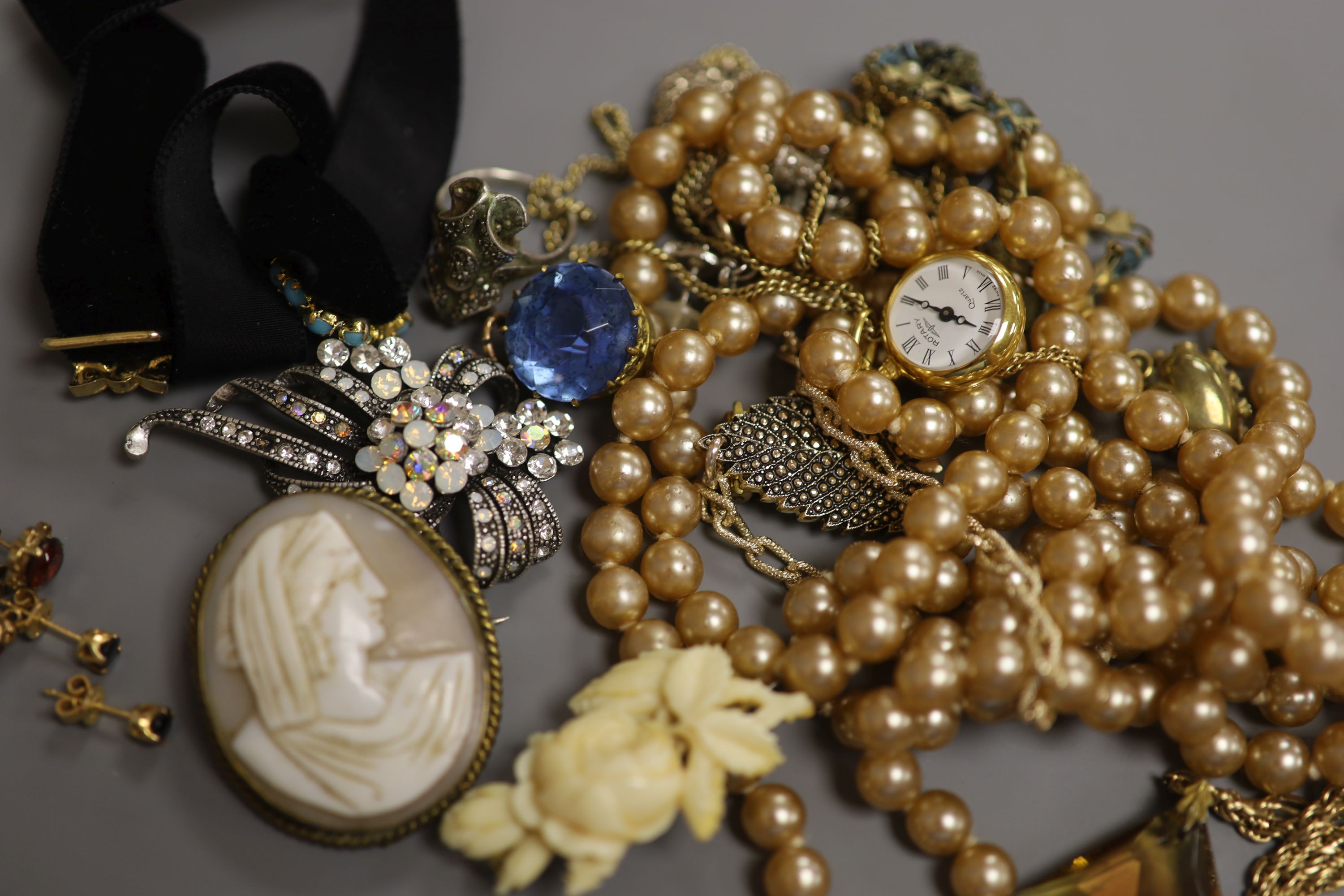 Two pairs of 9ct and gem set ear studs and a small quantity of costume jewellery.